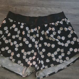 Outdoor Voices Black Daisy Print Athletic Shorts